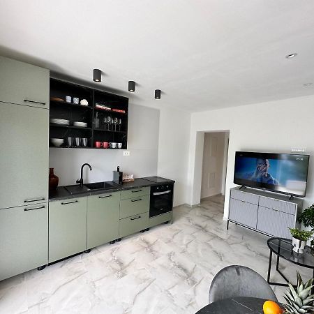 Olive View Apartment Брела Экстерьер фото