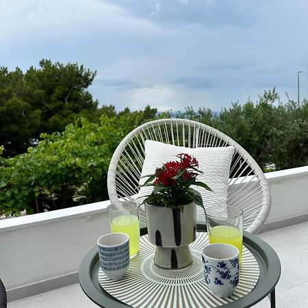 Olive View Apartment Брела Экстерьер фото