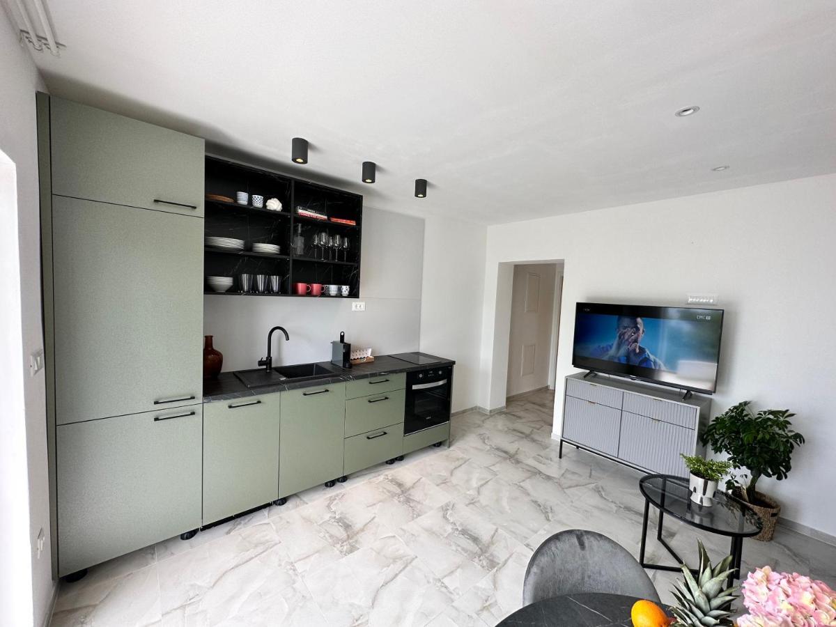 Olive View Apartment Брела Экстерьер фото
