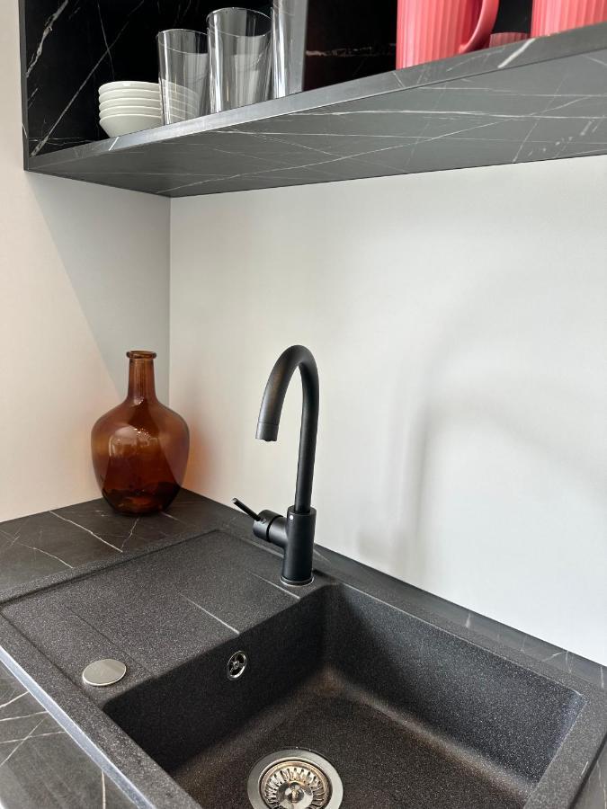 Olive View Apartment Брела Экстерьер фото