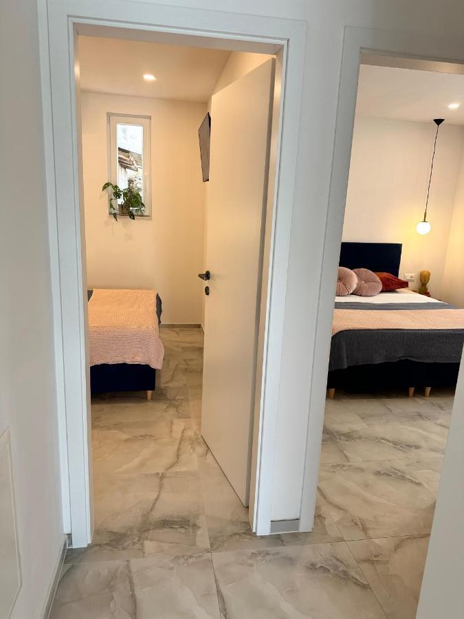 Olive View Apartment Брела Экстерьер фото