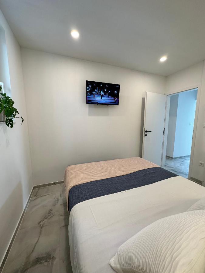 Olive View Apartment Брела Экстерьер фото