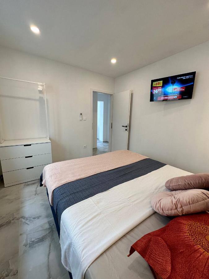 Olive View Apartment Брела Экстерьер фото