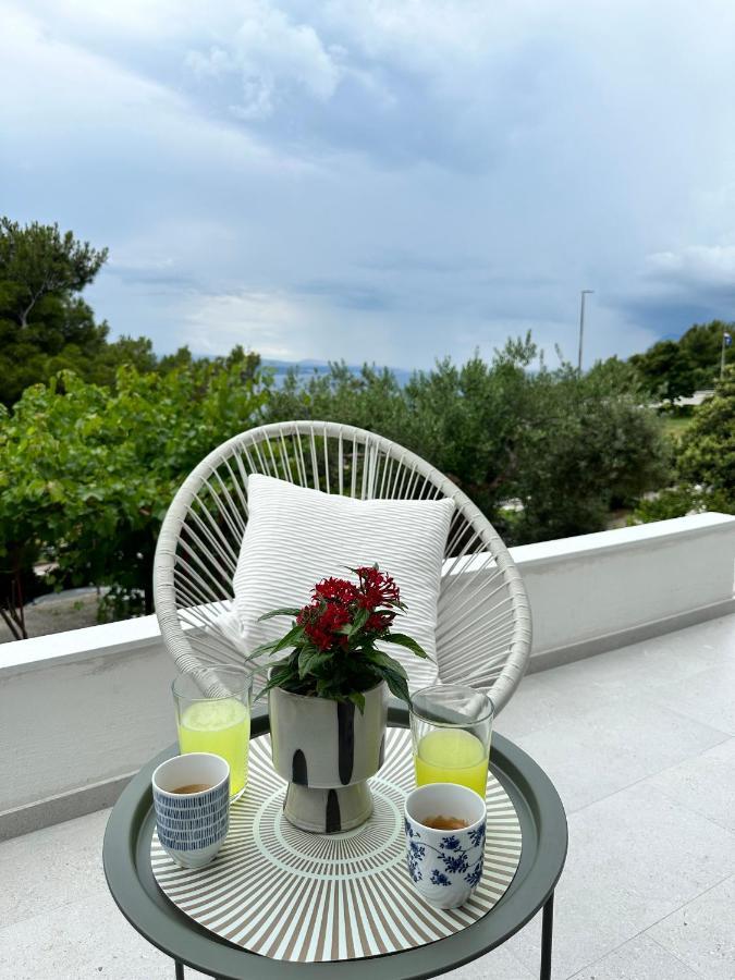 Olive View Apartment Брела Экстерьер фото
