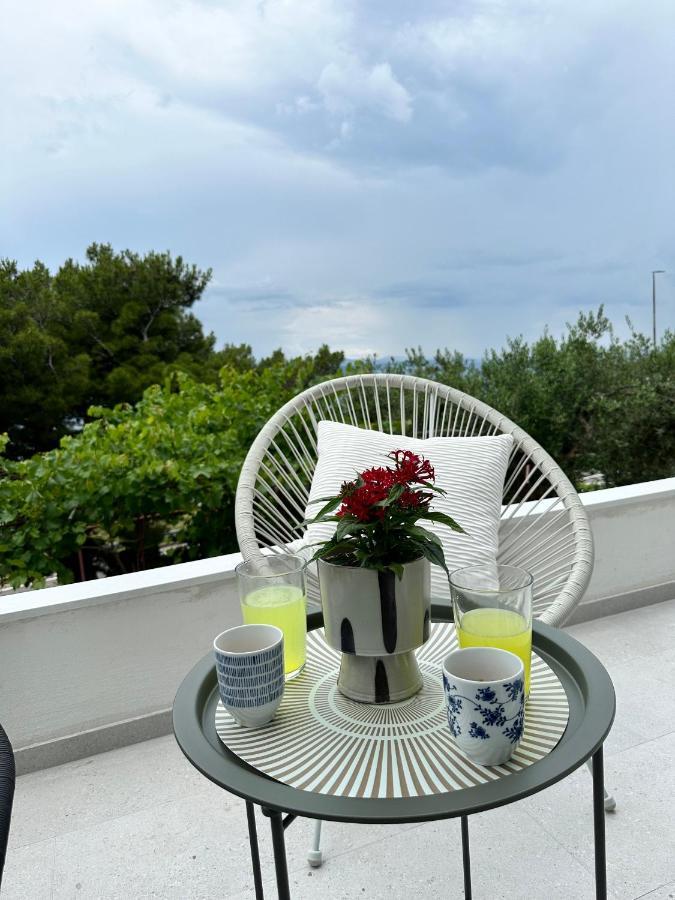 Olive View Apartment Брела Экстерьер фото